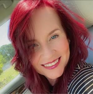 Meet your Posher, Dionna